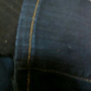 Meet your Posher, Levi